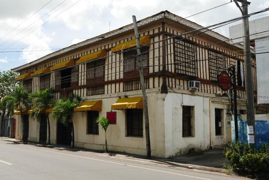 Camina Balay nga Bato